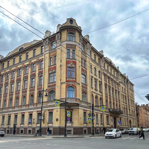 По Литейной части Петербурга — с фланёром