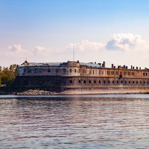 Кронштадт — в город фортов на микроавтобусе