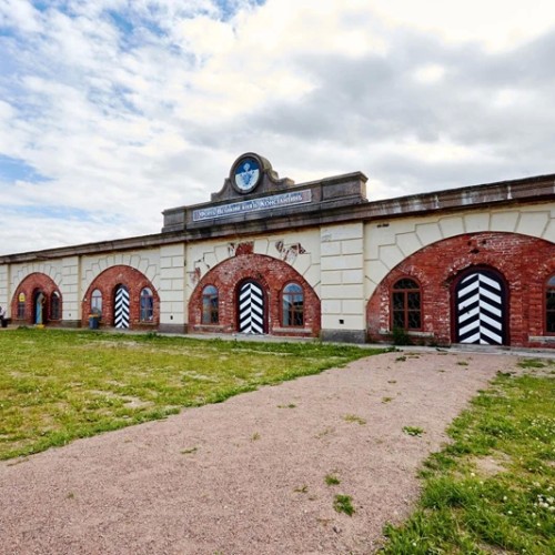 Из Петербурга в Кронштадт: поездка с краеведом в город-крепость