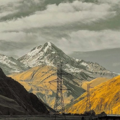 Кавказское ассорти со вкусом вина: путешествие по Грузии и 6 живописным ущельям Осетии