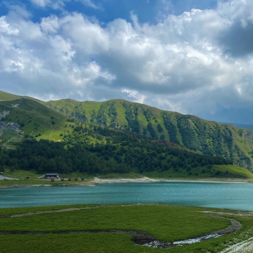 Впечатляющая Чечня в мини-группе: горы, озёра, современные мечети и средневековые башни