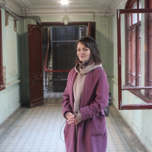 Артефакты Литейного: от парадной Фонтанки к кафе в парадной