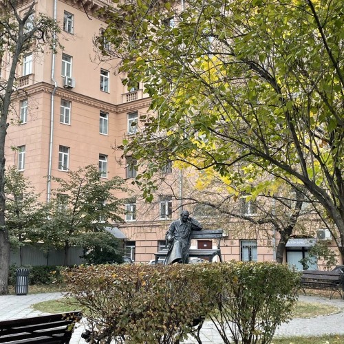 Страсти по Поварской и квартирный вопрос