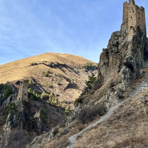 Величие Грозного, красоты Северной Осетии и горной Ингушетии: автотур