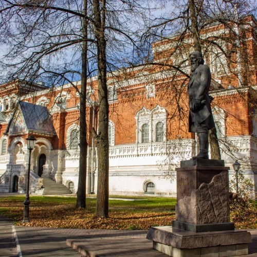 Из Москвы в Рязанскую и Владимирскую области: 5 городов, «Биг Бен» и «Малый Эрмитаж»