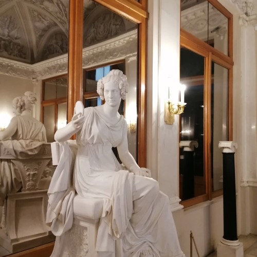 «Очень приятно, Царь»: знакомство с обитателями Зимнего дворца