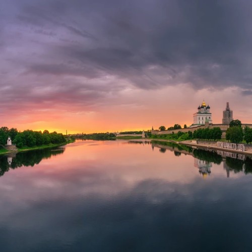 Изборск, Мальская долина и Печоры: автомобильная экскурсия (всё включено)