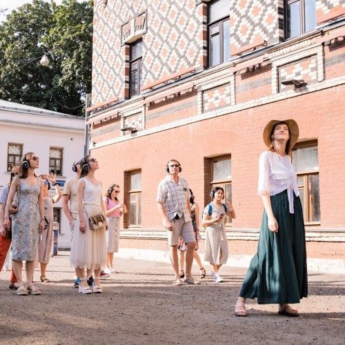 Иммерсивная прогулка по Москве «Город счастливых»