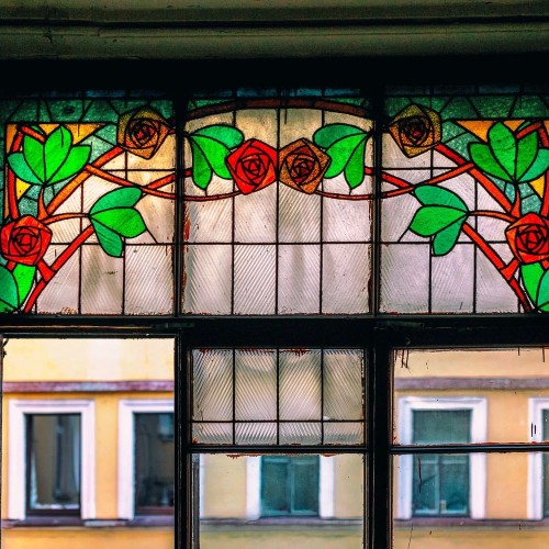 Секреты и лабиринты Петроградской стороны: дворы, парадные, легенды