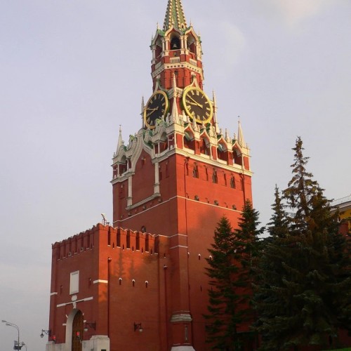 Сквозь века вокруг Кремля: экскурсия для детей и взрослых