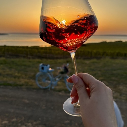 Курорты и не только: 2 моря, винодельни, казачьи и черкесские традиции