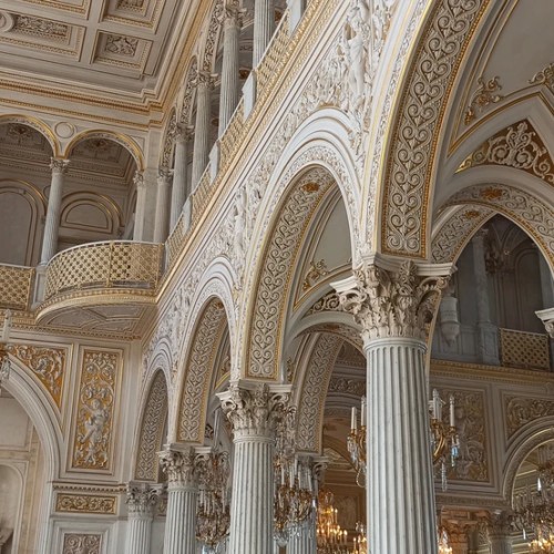 Шедевры Эрмитажа + парадная жизнь Зимнего дворца (билеты включены)