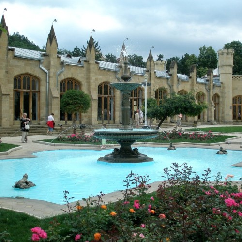 Отдых на водах: спа-тур на Кавказ с купанием в термах и отелем 4*. Домбай, Эльбрус и города КМВ