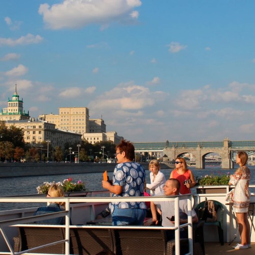 Речная прогулка по центру Москвы от причала «Киевский» до парка «Зарядье»