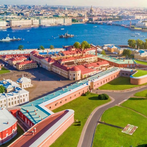 На автобусе — по Петербургу, пешком — по Петропавловской крепости (осмотр снаружи)