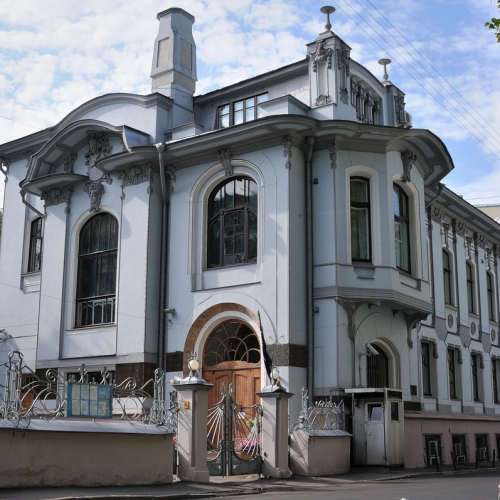 В поисках модерна — между Пречистенкой и Арбатом