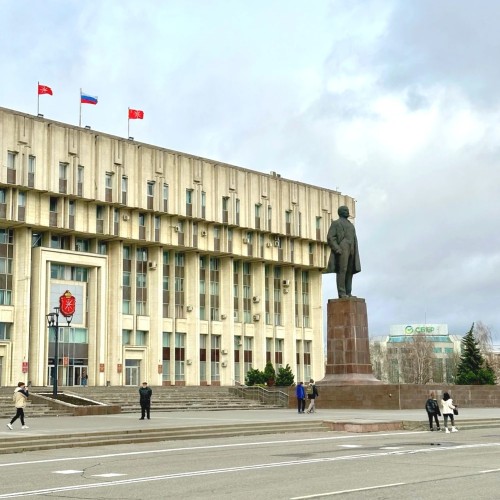 По центральной улице Тулы