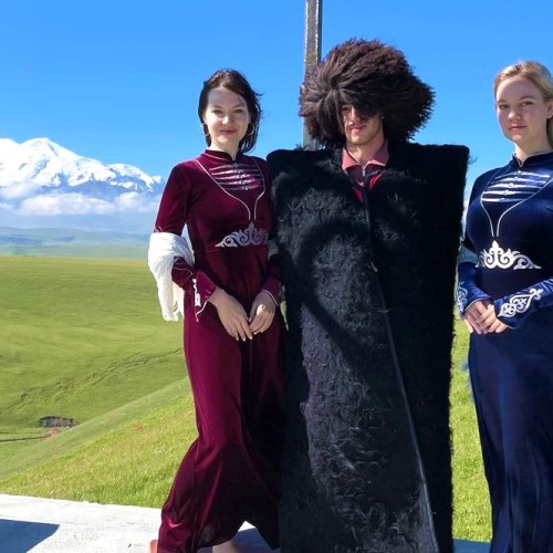 Всё лучшее на Кавказе — для вас: топ-локации, кухня, отдых на источниках, конная прогулка, рыбалка