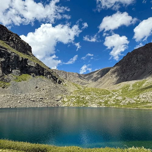 К ледникам: треккинг налегке в ущелье Актру с проживанием на турбазе