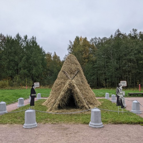 Едем с таксой по ленинским местам Петербурга