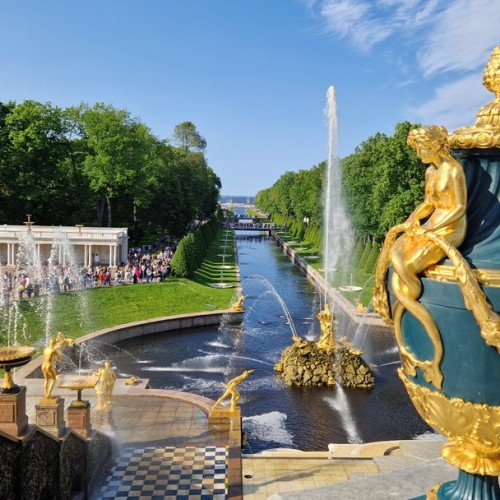 Петра творения за выходные из Москвы: Северная столица, Кронштадт, Петергоф