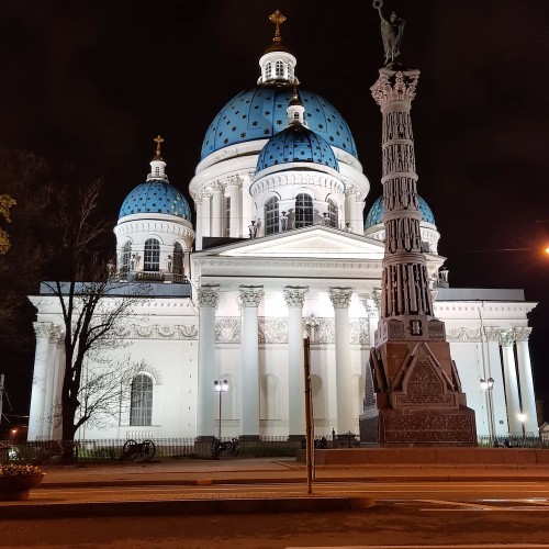 Неспящие в Петербурге