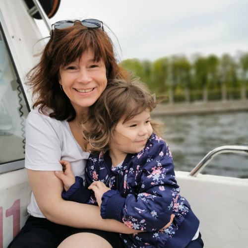 Город горожан: по Петербургу на уютном катере