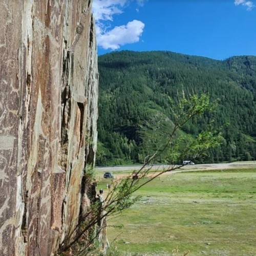 Цветение алтайской сакуры и главные локации: Гейзерное озеро, «Марсы», Катунь и Адыр-Кан