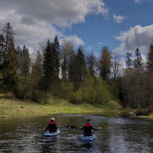 На сапбордах по реке Оредеж в мини-группе со съёмкой