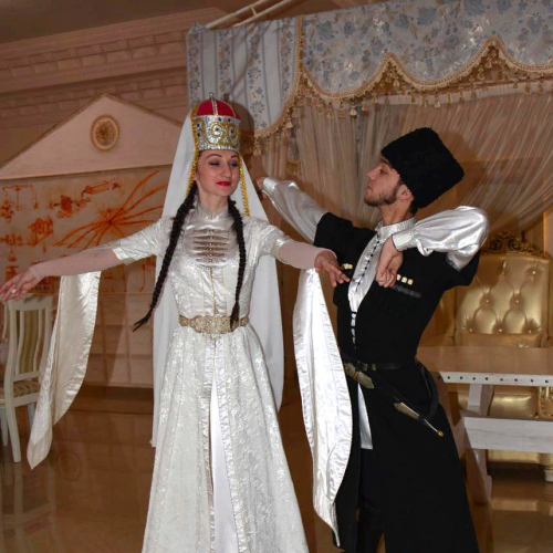 Приезжайте на Кавказ — будет пир и тост за вас! Тур с застольями, дегустацией и казачьей свадьбой