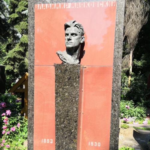 Новодевичье кладбище: некрополь советской элиты. Индивидуальная экскурсия