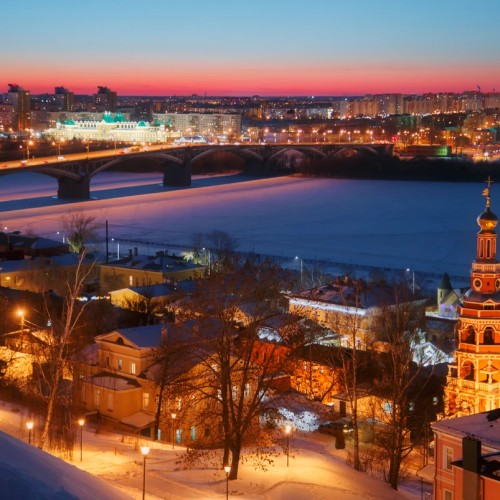 По Нижнему Новгороду на лимузине!