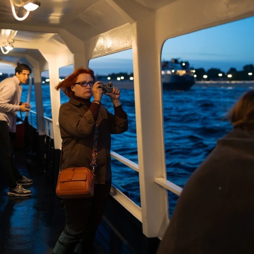 Ночная прогулка на теплоходе на развод мостов