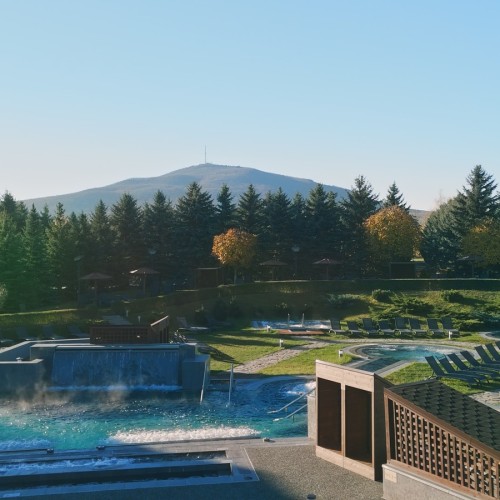 Отдых на водах: спа-тур на Кавказ с купанием в термах и отелем 4*. Домбай, Эльбрус и города КМВ