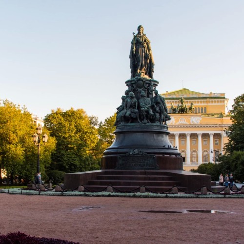 Путешествие по Невскому проспекту: всё самое интересное на главной улице города