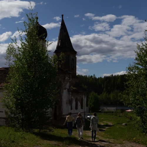 К водопаду Кивач, мрамору Белой горы и Поор-порогу — из Петрозаводска