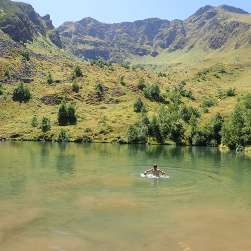 Треккинг-тур в Архыз с комфортом: прогулки в горах налегке с проживанием в гостевом доме