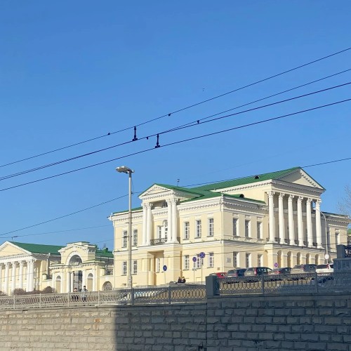Екатеринбург — завод среди городов и город среди заводов