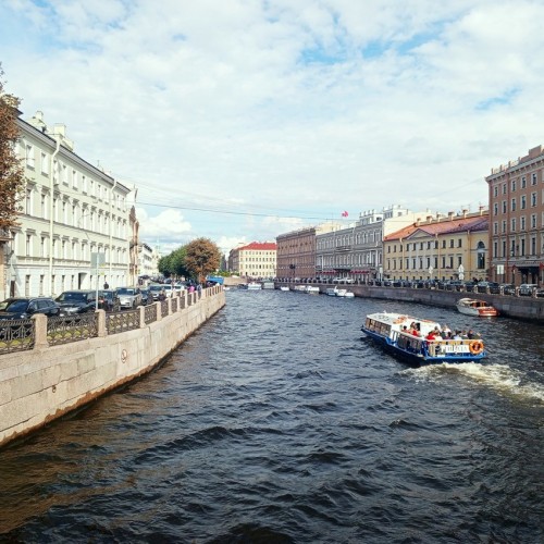 Мобильный квест «Развратный Петербург» (18+)