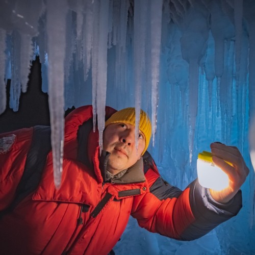 Индивидуальный джиппинг на Байкал с фотографом: ледяные пейзажи Ольхона и Огоя без экскурсий