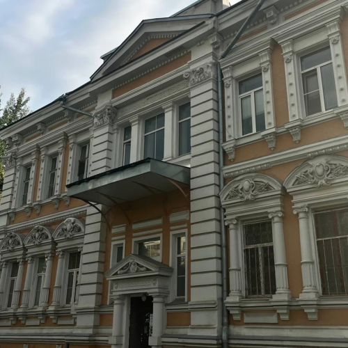 Наследие меценатов: дворянские кварталы и Музей станка