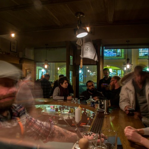 Декаданс и ренессанс: лекция-променад по необычным барам Петербурга (18+)