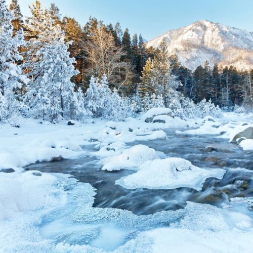 Чарующий Северный Байкал: прогулки и погружение в культуру