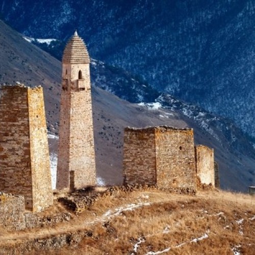 Горы, архитектура и кавказская кухня: главные жемчужины Ингушетии, Осетии и Чечни