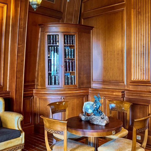 Константиновский дворец в Стрельне (из Петербурга)