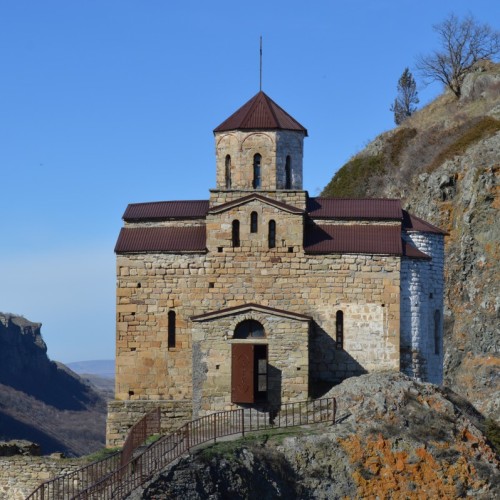 Своей компанией по Домбаю: Тебердинский заповедник, горы, пещеры, озёра