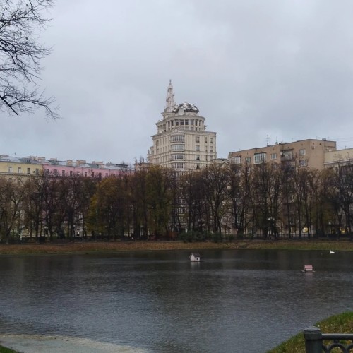 Сказка былых времен: Патриаршие пруды и особняк Тарасова