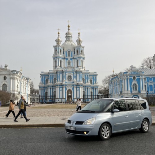 Обзорная экскурсия на машине по центру Петербурга