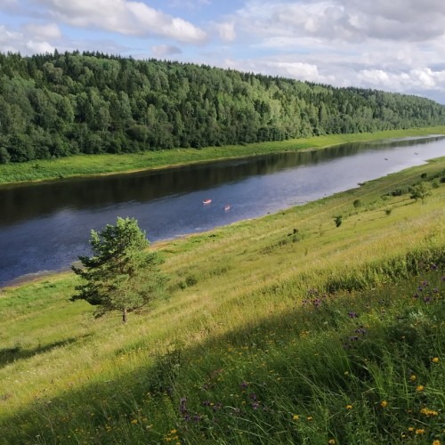 Течёт река Волга: лёгкий сплав на байдарках (всё включено)