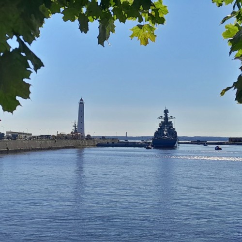 Кронштадт + Петергоф за 1 день